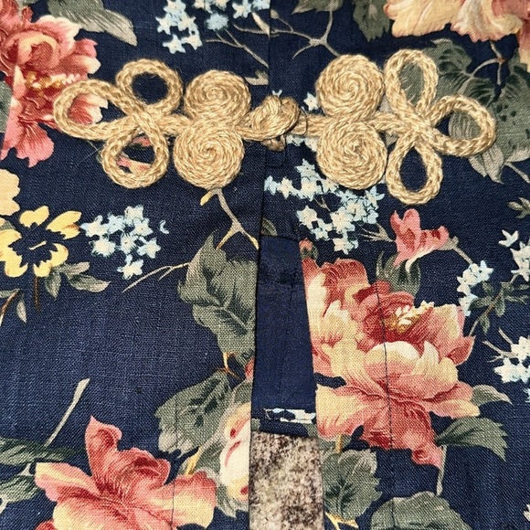 Vintage 80’s Donna Morgan women’s , timeless floral 2 piece skirt suit size 12 - Picture 16 of 16